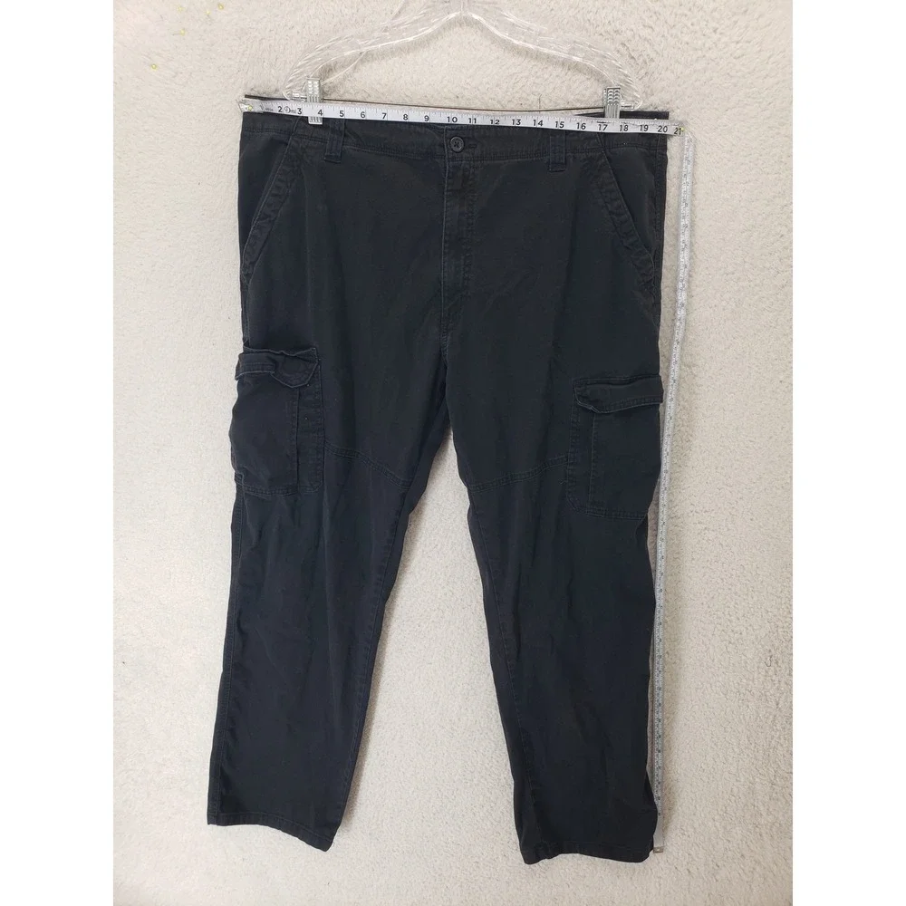 Wrangler Cargo Pants Mens 38x32 Black Relaxed Fit Utility Pocket Outdoor Comfort